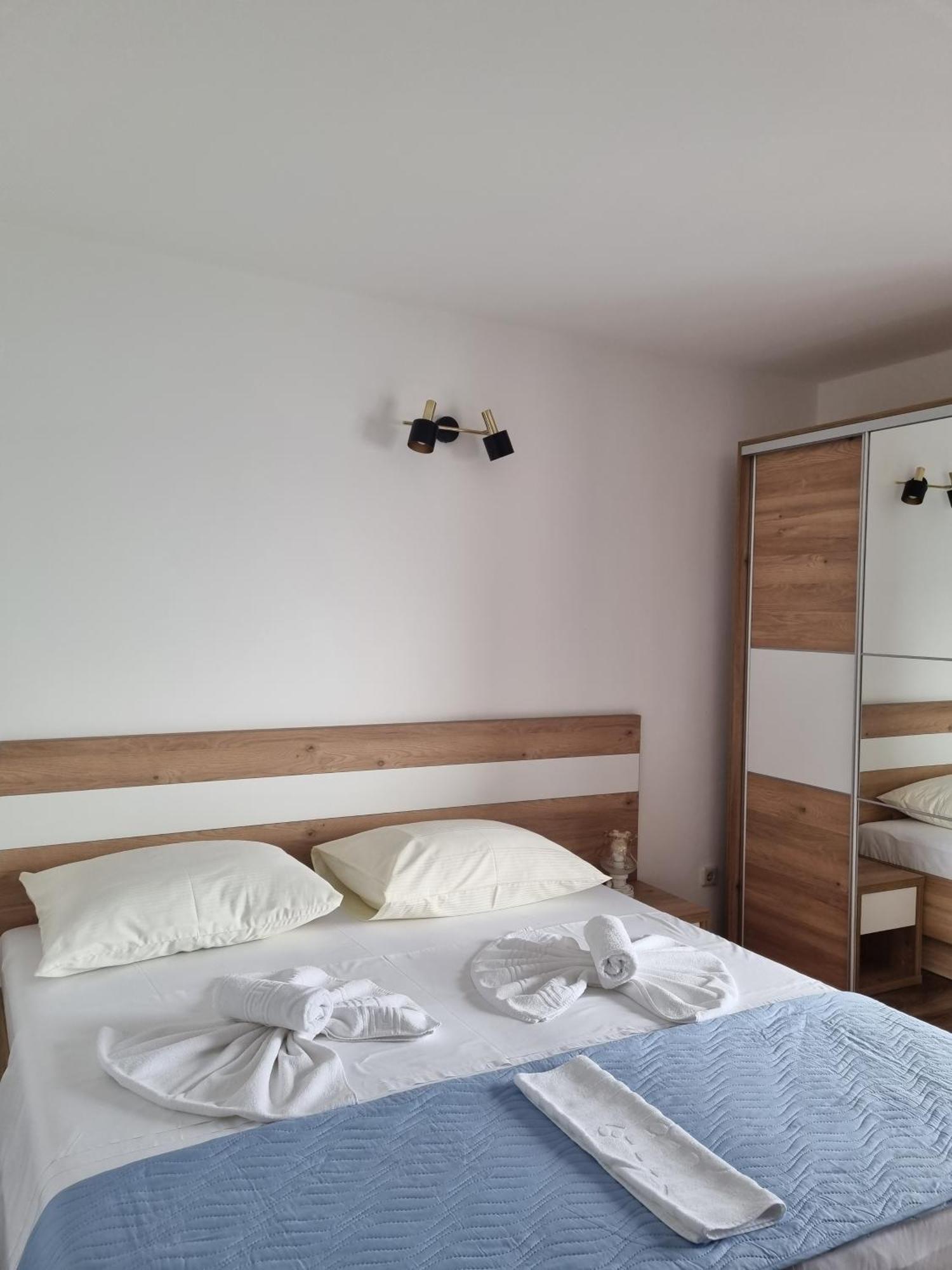 Bed And Breakfast Miramar Starigrad Exterior photo