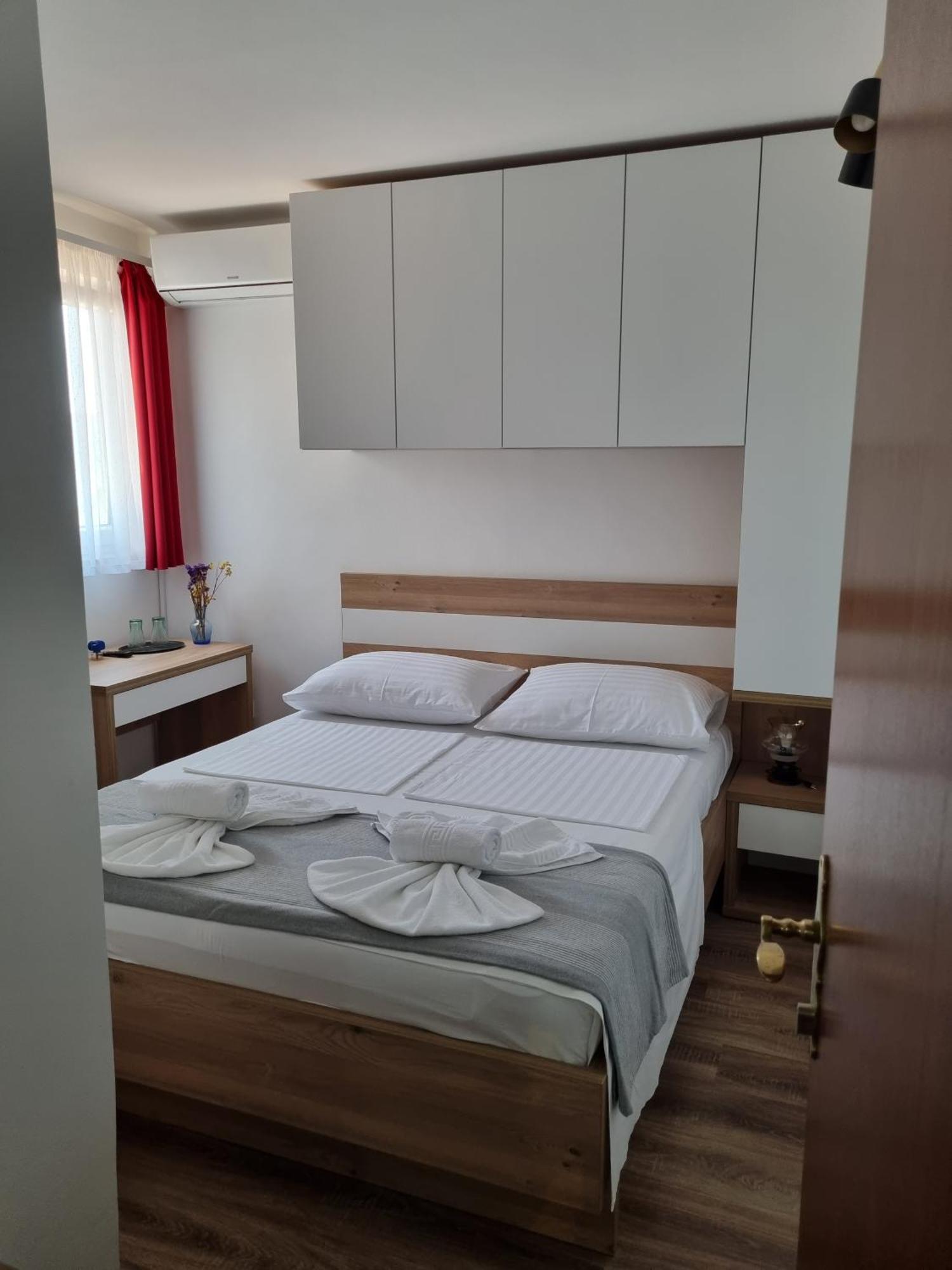 Bed And Breakfast Miramar Starigrad Exterior photo