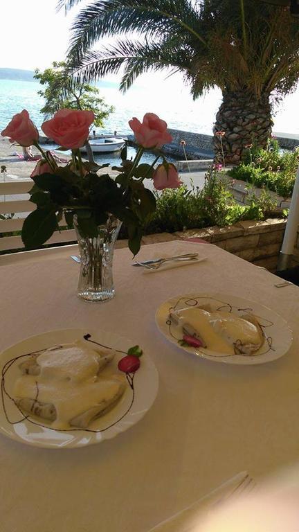 Bed And Breakfast Miramar Starigrad Exterior photo