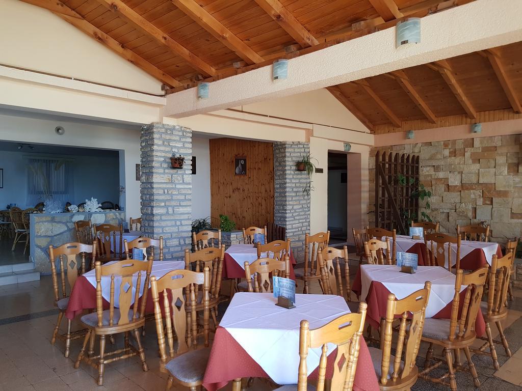 Bed And Breakfast Miramar Starigrad Exterior photo